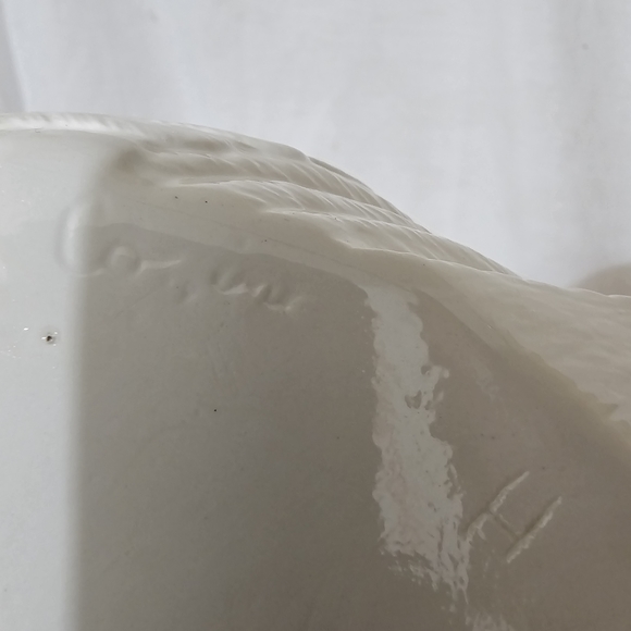 Vintage 1984 Gator Mold Co Ceramic Swan Planter Vase White - Picture 5 of 9